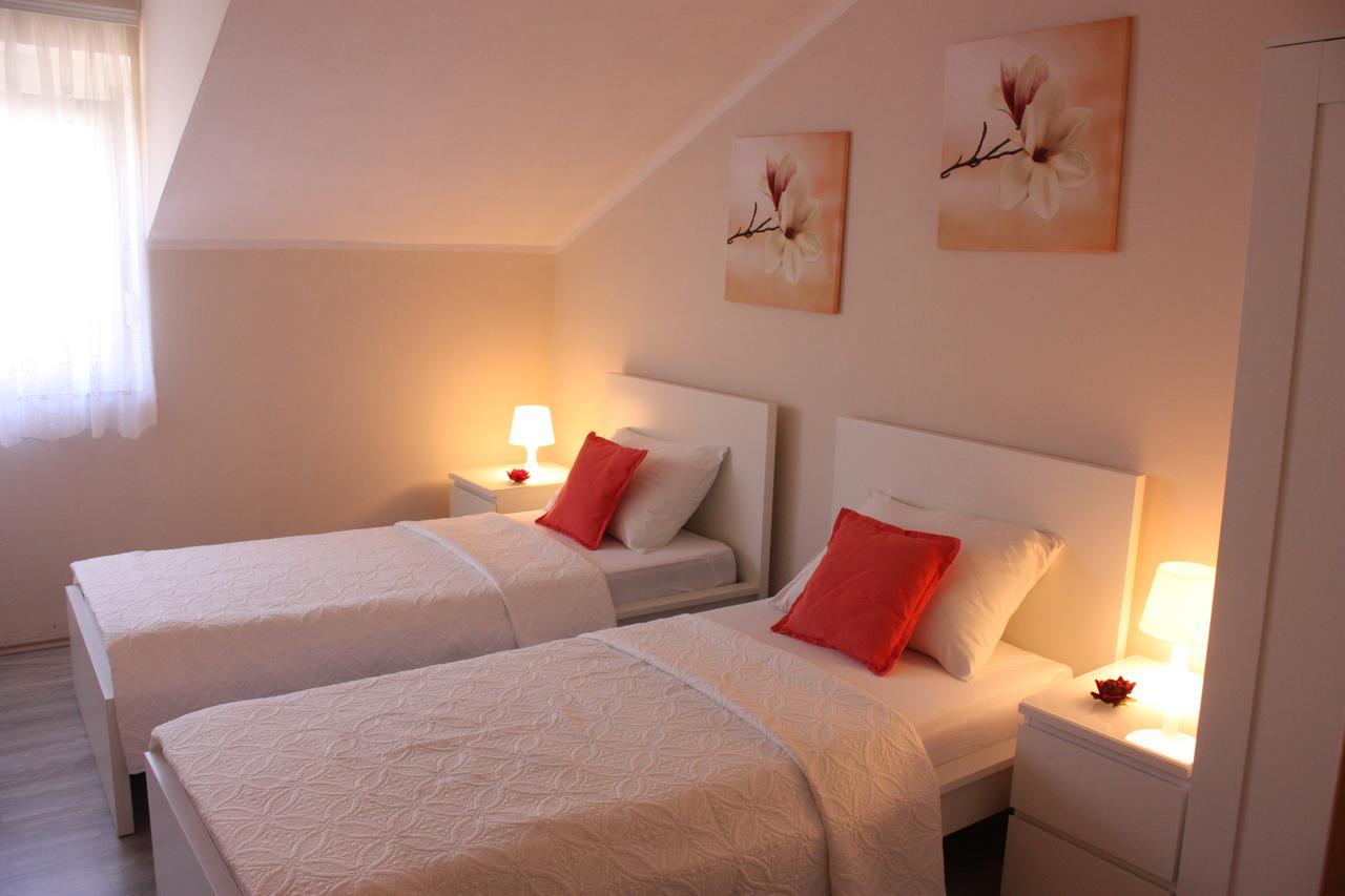 Apartments Tanja & Josipa Đảo Pag Ngoại thất bức ảnh